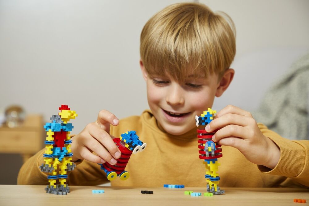 Learn to build Plus-Plus robot (275st)