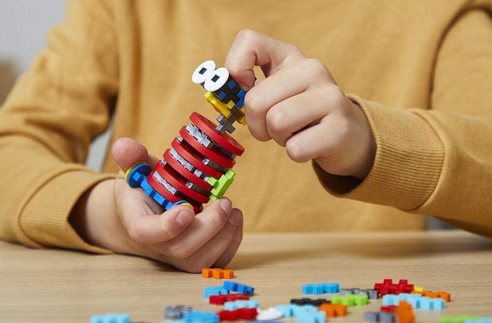 Learn to build Plus-Plus robot (275st)
